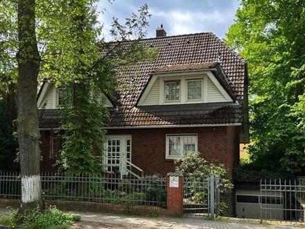 170 qm Einfamilienhaus - vermietet, mind. 575 qm oder 1.200/1.640 qm noch ungeteilt