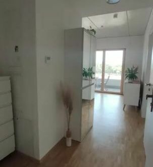 Neuwertige 2-Raum-Wohnung mit Balkon und Einbauküche in Karlsruhe