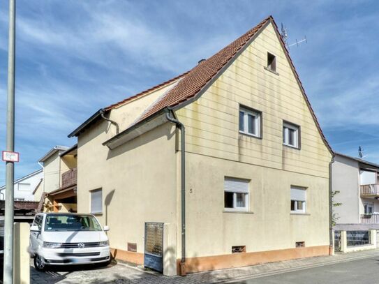 Sanierungsbedürftiges Einfamilienhaus in Maximiliansau!