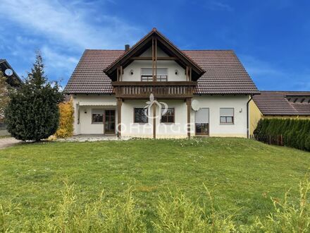 ***Großes Zweifamilien,- bzw. Mehrgenerationenhaus sucht neuen Eigentümer***