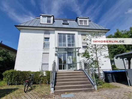IMMOBERLIN.DE - Komfortable Wohnung mit Südwestbalkon beim Falkenhagener See