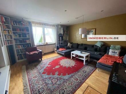 IMMOBERLIN.DE - Einfaches Haus auf großem Grundstück mit Potential in wohnlicher Lage