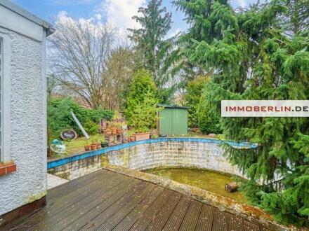 IMMOBERLIN.DE - Zwischen Dahme und Großem Müggelsee! Altbau auf schönem Grundstück mit viel Neubaupotential