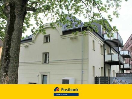 bezugsfertige DG Wohnung mit Balkon. 2.OG Neubaustandard<br />
Solarenergie für Wärmepumpe, KfW 40EE