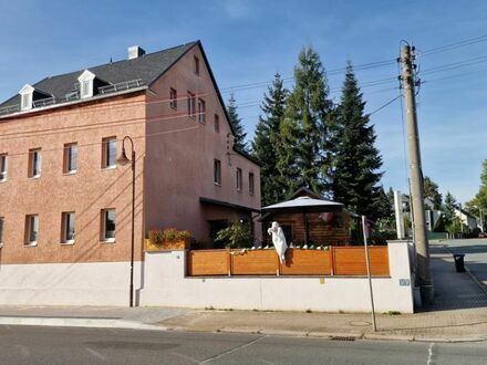 Wohnhaus mit der Möglichkeit eines zusätzliches Einkommens durch Zimmervermietung in Oberlungwitz