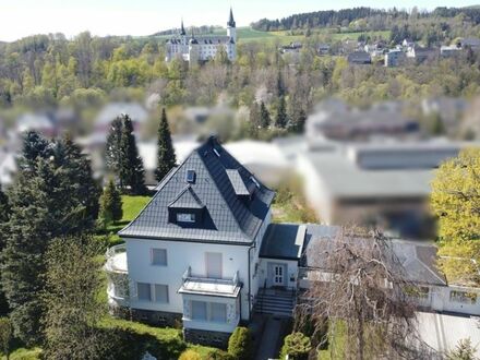 Außergewöhnliche Villa für die Verwendung als Wohn.- und Geschäftshaus in Neuhausen - Erzgebirge