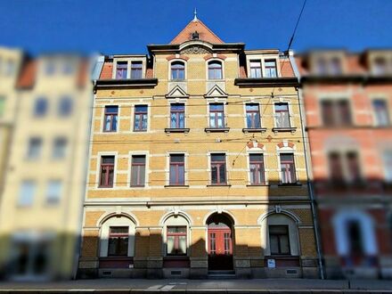 Vermietete Dachgeschosswohnung mit Tiefgaragenstellplatz als Kapitalanlage in Dresden / Pieschen