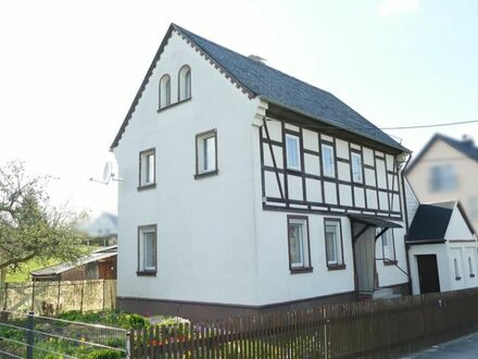 Einfamilienhaus mit Potenzial in ruhiger Lage von Callenberg OT Reichenbach