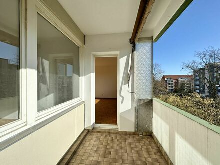 Zwischen Expo-Park & Leinemasch: Sonnige & großzügige 2-Zimmer-ETW mit Balkon + Garage