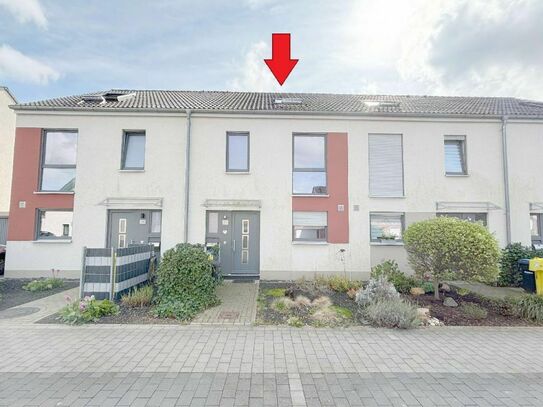 Grevenbroich-Kapellen: Großartiges Reihenmittelhaus mit Garten und Außenstellplatz nach WEG geteilt