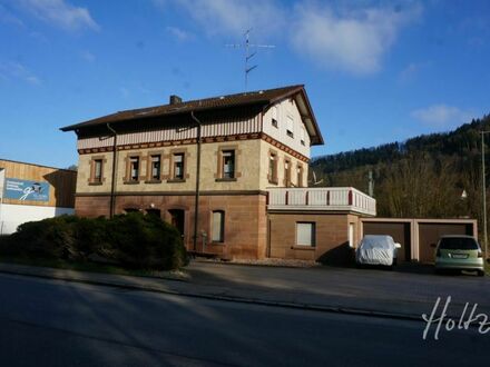 Das lässt sich entwickeln ... Zinshaus mit vier Wohnungen und sep. Garagengrundstück in Epfendorf !!