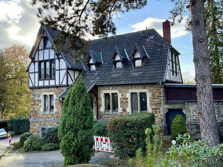 DAS ALTE GÄRTNERHAUS! Residenz am Naturschutzgebiet mit großem separaten Baugrundstück.