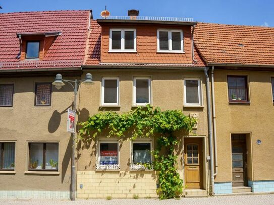 Reihenmittelhaus mit separatem Gartengrundstück in Bürgel