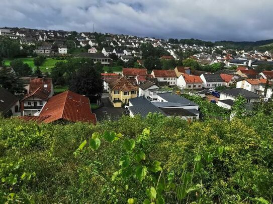 Entwickeltes Baugrundstück mit Baugenehmigung für 4 Doppelhaushälften liegt vor