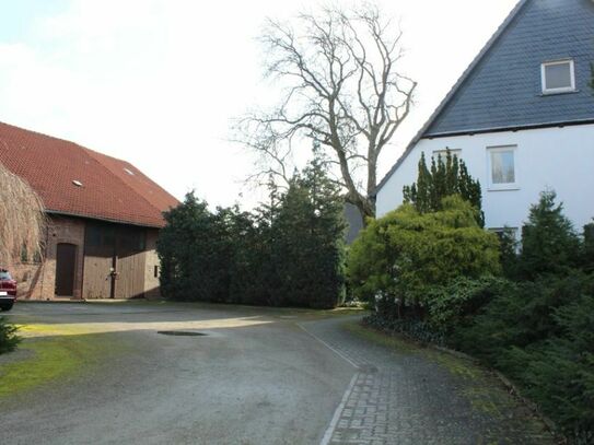 Grasdorf....Perfektes Grundstück mit Mehrfamilienhaus und Backsteinscheune … !!!