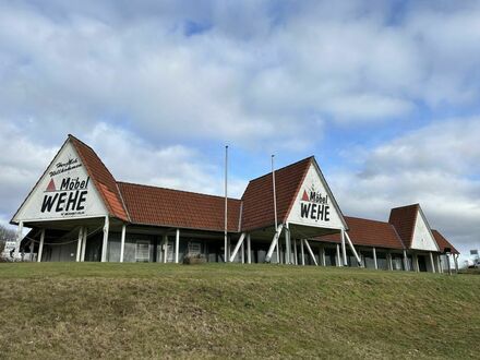 Großzügige Gewerbeimmobilie auf 9.868 m² großen Grundstück in Uslar