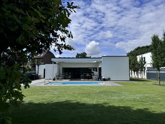 Wohnen wie im Süden! Neubau- Bungalow mit Swimming- Pool in Lackhausen