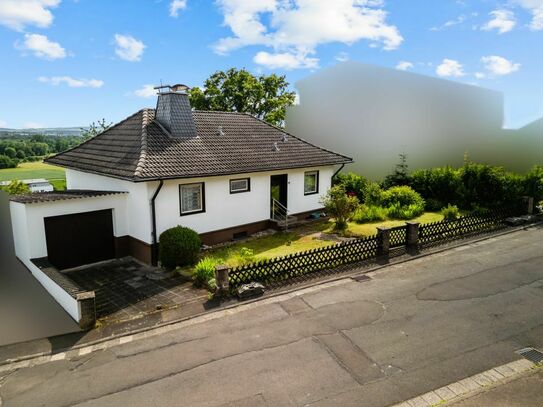 **Einfamilienwohnhaus in herrlicher Süd-Handlage in Gelnhausen-Roth auf schönem Grundstück**