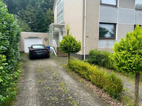 Alpers Immobilien: Mehrfamilienhaus mit Potenzial im Bürgerpark Bremerhaven