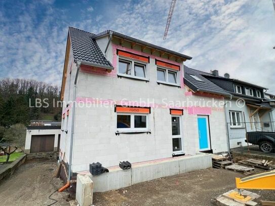 Rohbau in Beckingen wartet auf seine Fertigstellung: 280 m² Wohnfläche - 1.300 m² Grundstück