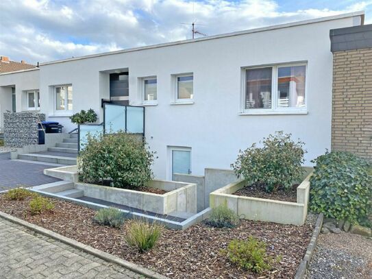 Modernisierter Reihen-Bungalow mit einer Garage in Hamm-Lohauserholz