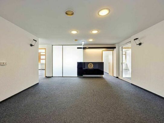 Helle Büroflächen mit optionaler Lagerfläche und in Ratingen-West