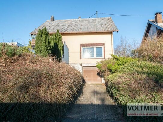 POTENZIAL - sanierungsbedürftiges, freistehendes Einfamilienhaus mit Garten in Schiffweiler!
