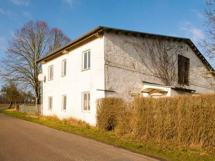 Großzügiges Einfamilienhaus mit Potenzial für Ausbau mit Grundstück und Landwirtschaftsfläche