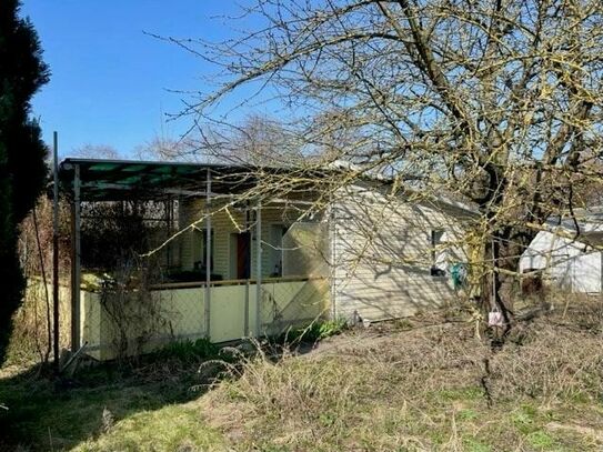 Bungalow mit 2 Garagen zu verkaufen