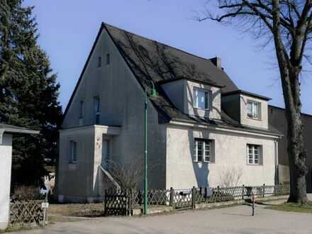 Zweifamilienhaus in Werneuchen mit einer freien Wohnung