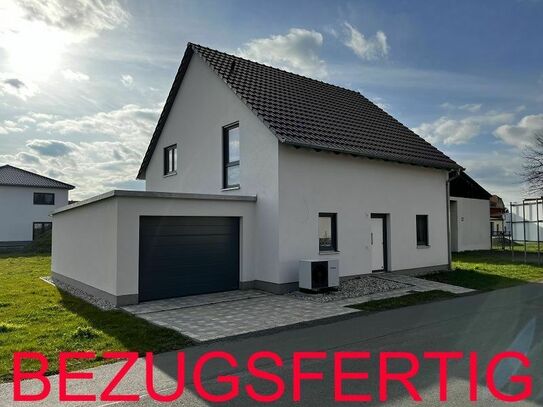 BEZUGSFERTIGES EFH!!! BJ. 2023, Garage 667m² Grdst., PV-Anlage, WP, 128 m² Wfl.