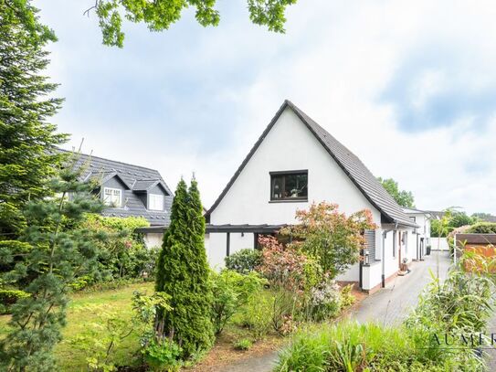 Charmantes, vermietetes Zweifamilienhaus in ruhiger Familienlage von Norderstedt