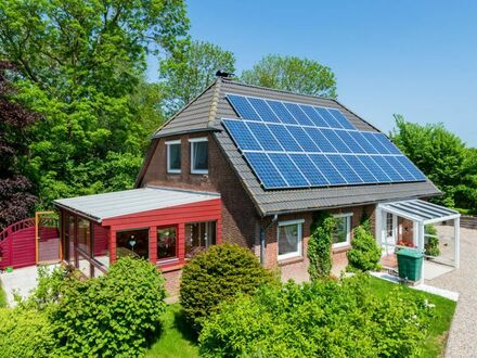 In ruhiger Lage auf Eiderstedt - Einfamilienhaus mit Photovoltaikanlage und Top-Energiewerten