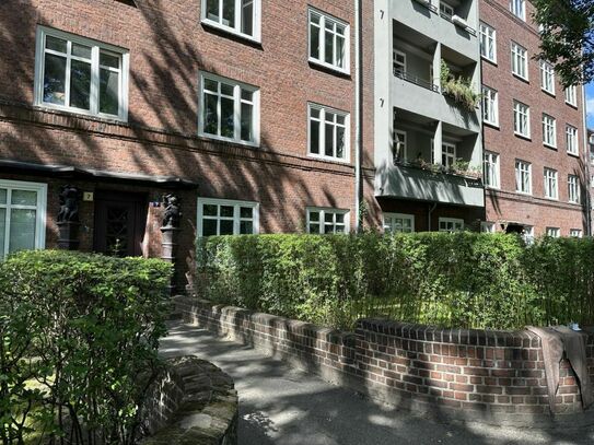 Freie Lieferung * 2-Zi.-Altbau-Whg. im Erdgeschoss mit Denkmalschutz