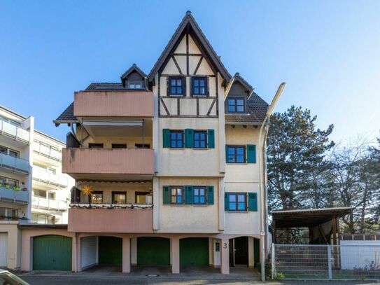 Leverkusen-Opladen: 
Charmantes Mehrfamilienhaus mit vier Garagen nach WEG geteilt