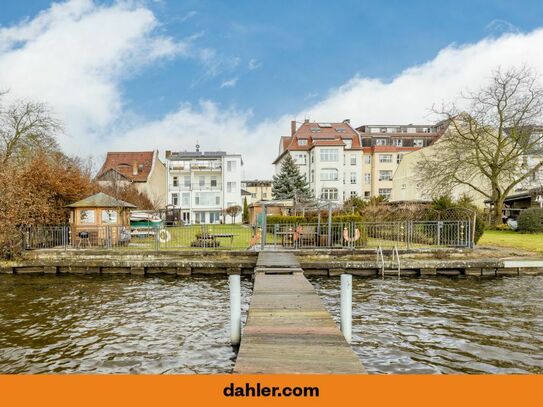 Einzigartige Altbauvilla am Wasser mit spektakulärem Weitblick