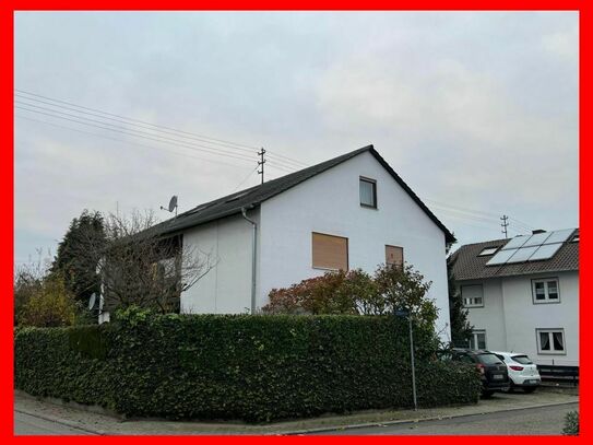 Schnuckelige Dachwohnung mit eigenem Garten