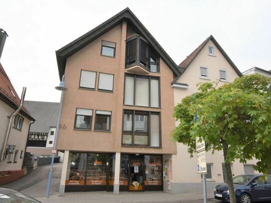 **Große 4,5-Zimmer-Maisonette-Whg. mit Balkon in der Ortsmitte von Ehningen**