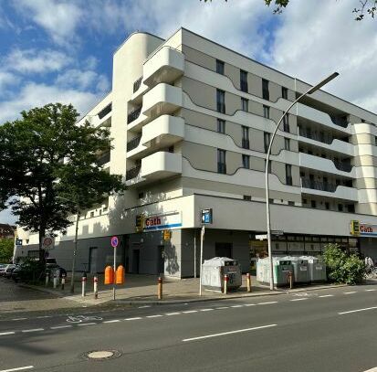 MALERN & EINZIEHEN! Steglitz: Helle 2-Raum-Wohnung mit großem Balkon!