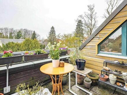 Neue Heizung, Dachterrasse und Sonne satt! Helle und loftartige Dachgeschoss-Wohnung in Obermenzing