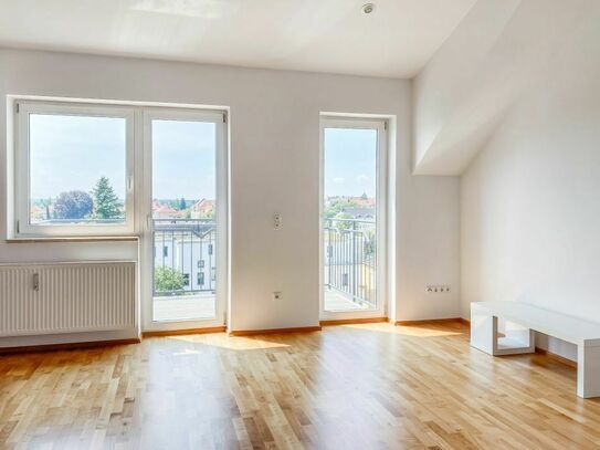 Tolle Dachgeschosswohnung mit offener Galerie und Ausblick über die Dächer von Pasing!