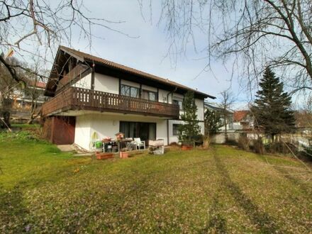 Freistehendes Wohnhaus mit tollem Grundstück!