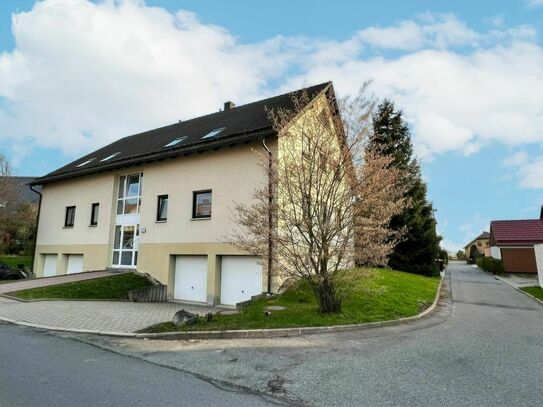 Wohlfühlen auf zwei Etagen<br />
attraktive Maisonette-Wohnung in Auerbach/ Vogtland