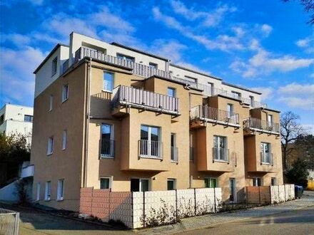 Helles 1,5 Zimmer-Apartment mit Terrasse und Tiefgaragenstellplatz in Top Lage von Leonberg.