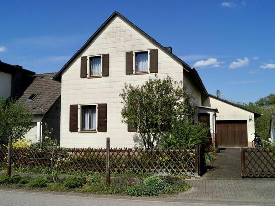 RESERVIERT !!! Freistehendes EFH mit Garten in Wiltingen sucht neue Familie !