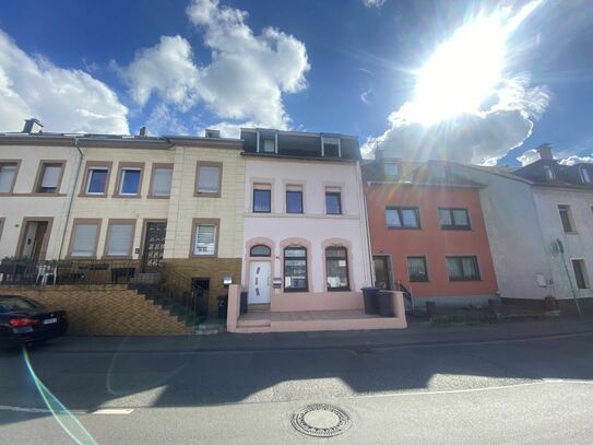 4 Parteien Mehrfamilienhaus sucht neuen Eigentümer