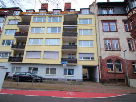Zentrale Lage, in Hameln direkt- bewohnte 3-Zi.-ETW mit Balkon