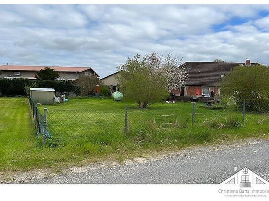 Baugrundstück in ruhiger Ortslage von Neuburg - für Einfamilien- oder Doppelhaus geeignet