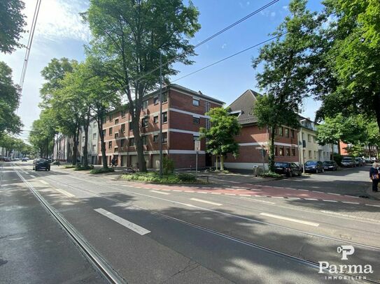Kapitalanleger aufgepasst! - Zentral gelegene 2-Zimmerwohnung mit Balkon in Köln Poll