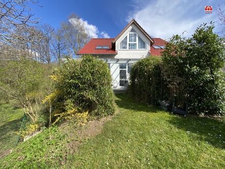 Sehr gepfl., mod., EFH, Splitlevel, Galerie, Bachlauf auf dem Grund, (1700m²), Pferdekoppel, Wald u. Wiese nebenan...